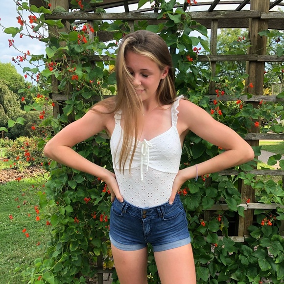 Meet your Posher, Ellie - Picture 1 of 1